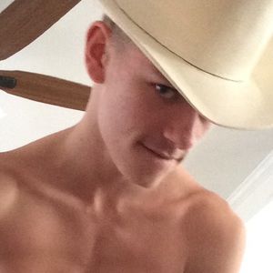 Meet your Posher, Evan